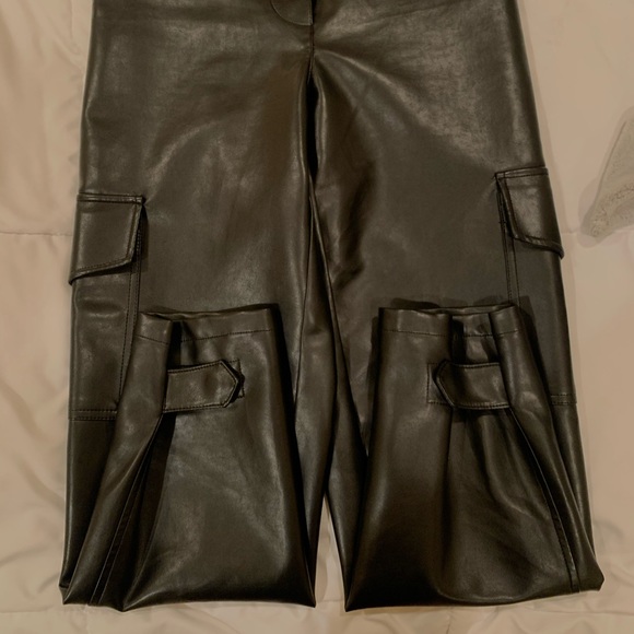 Aritzia wilfred vegan leather cargo pant - Picture 5 of 6